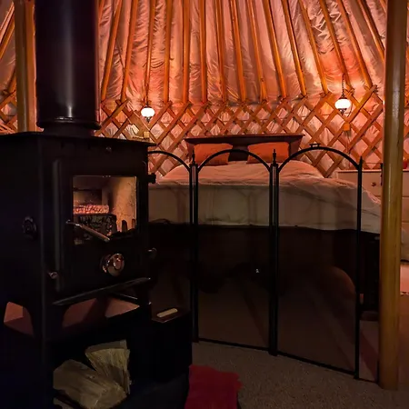 Go Eco Glamping Hotel Lampeter Exterior photo
